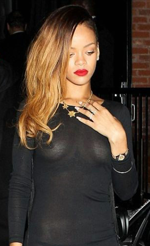 Rihanna-ын даашинз гэрэлд цохиулжээ