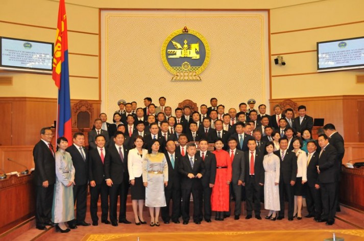 Өнгөрсөн оны “шилдэг 12 улс төрч” 