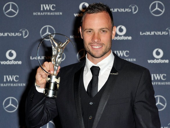 Паралимпийн аварга найз бүсгүйгээ хороожээ