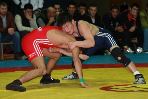 Чөлөөт бөхийг Олимпийн хөтөлбөрөөс хаслаа