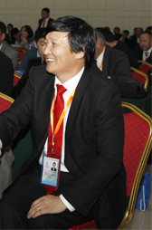 Энэ хүнд эрүү үүсгэжээ