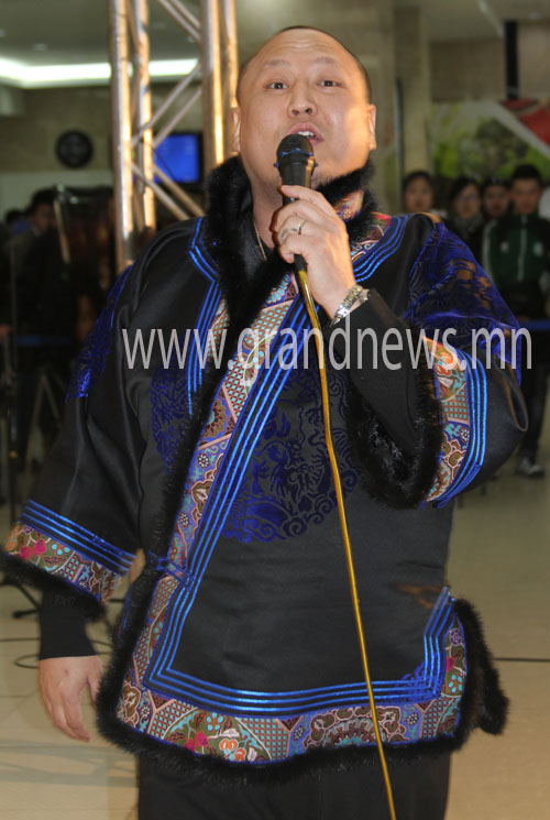 Халзан Дээгийгийн имиж