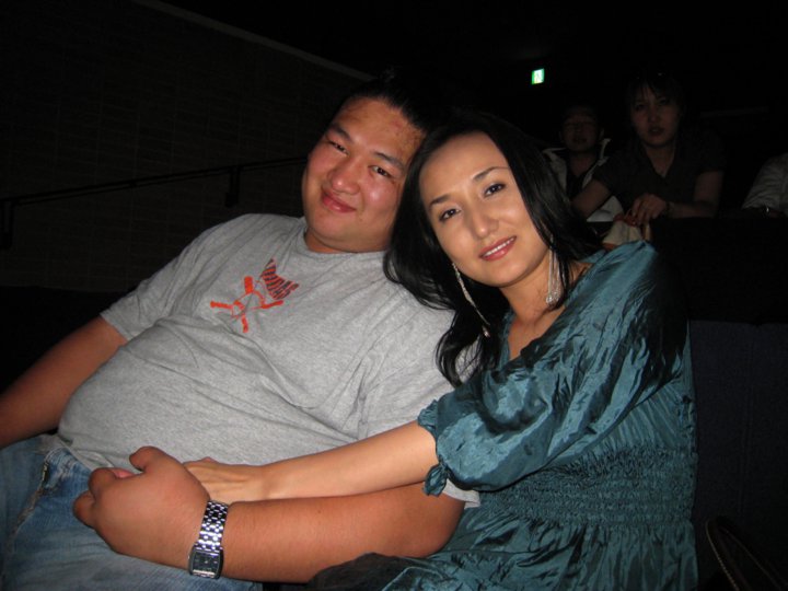 Удам залгах хүүтэй боллоо