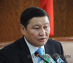 Дахиад л хууль зөрчжээ, энэ Н.Алтанхуяг 