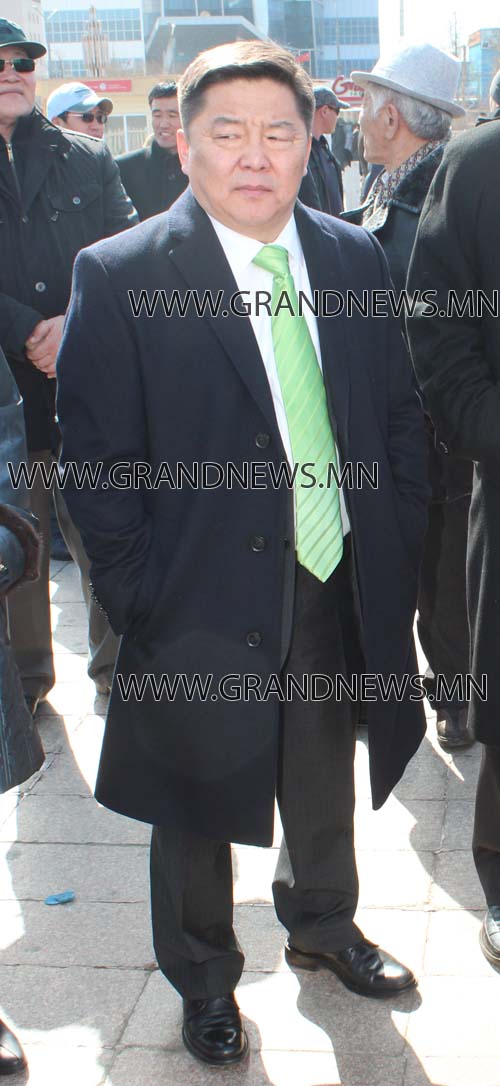 Ерөнхий сайд та түм насла 