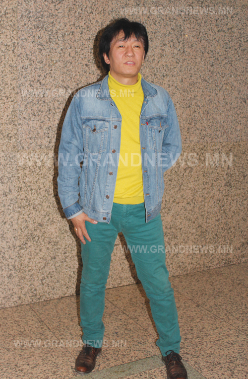 “Харш”-ын Бааска хангинуулсаар 