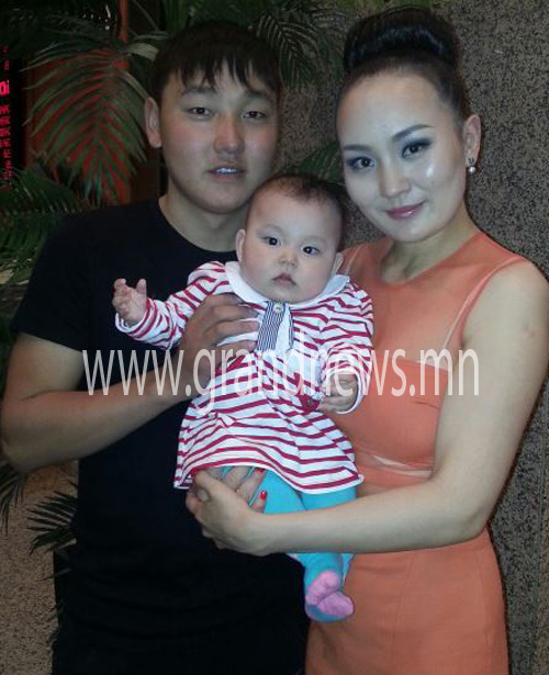 Гэр бүлээрээ