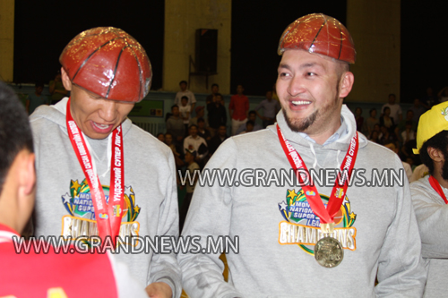 “Танан гарьд”-ын тасархай ялалт 