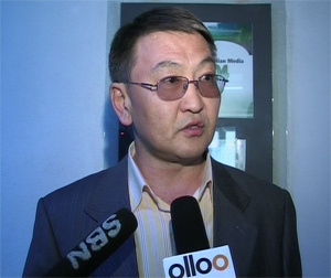 Үл таних эрхмийн үнэн тэнэг хошигнол 