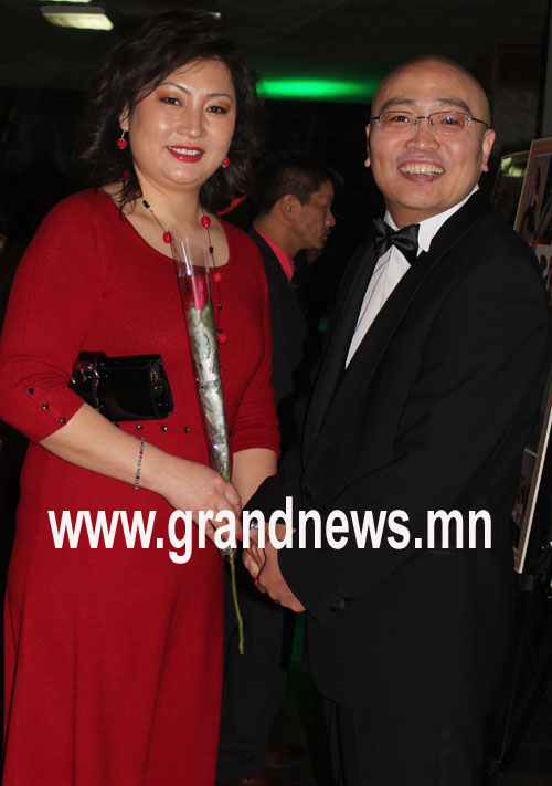 Ж.Мөнхсайханы гэргий жирэмсэн үү