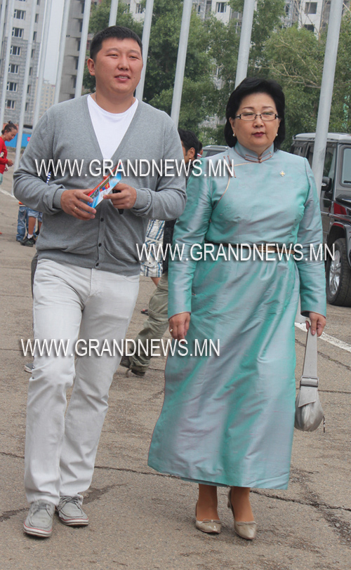 Р.Бурмаа гишүүний боловсорсон хөвгүүд