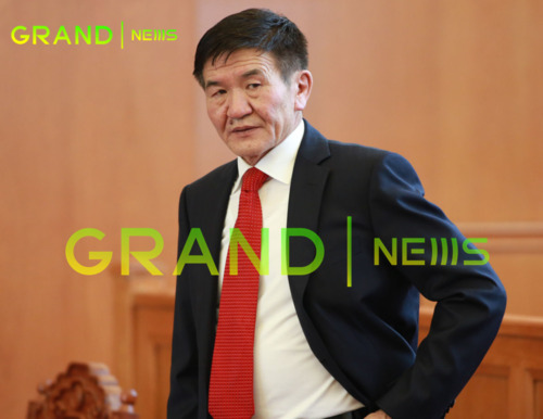 Ц.Нямдорж: Ерөнхийлөгч байсан хүн улс төртэй зууралдах шиг адгийн юм байдаггүй, тэр чинь бурханы суудал!